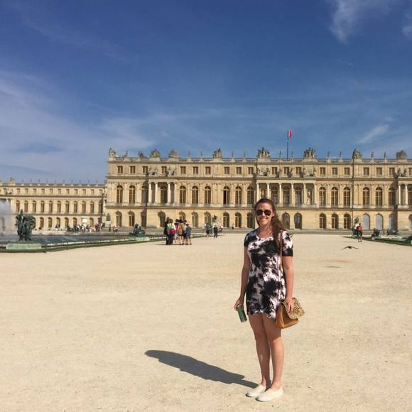 Meet your Posher, Lauren - Picture 1 of 1